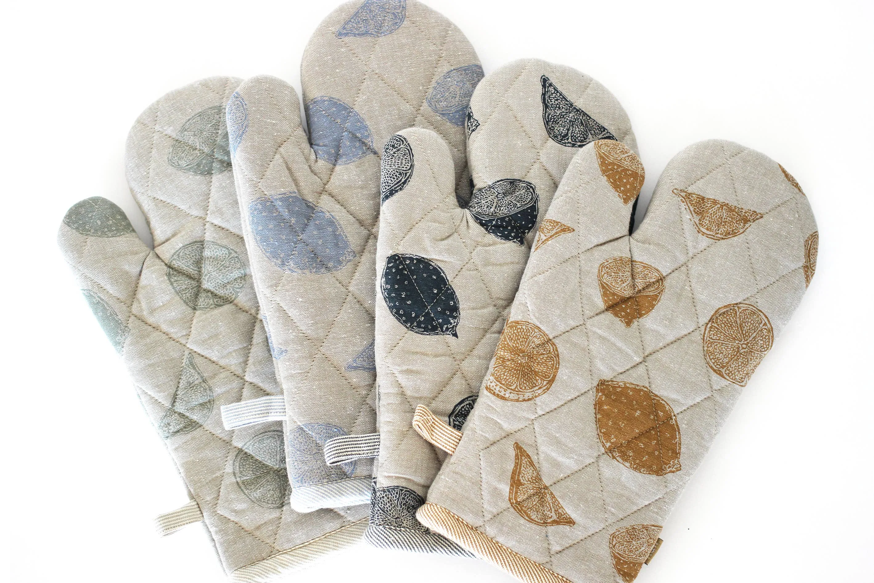 Single Oven Glove Lemons print Sage Green